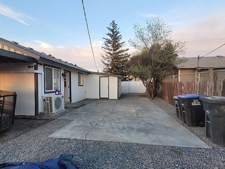 503 S Hawthorne Dr — Photo 14