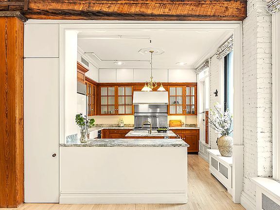 5th image of 117 Prince St APT 5C