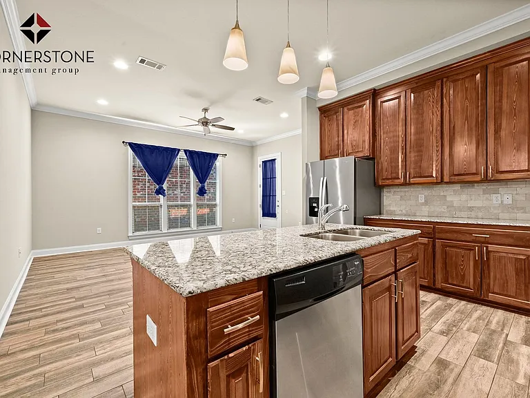 7723 Ibiza Dr — Photo 4