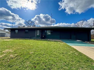2222 8th Street Cir, Charleston, IL, 61920