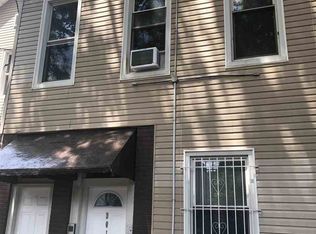 301 Halladay St #2R, Jersey City, NJ 07304