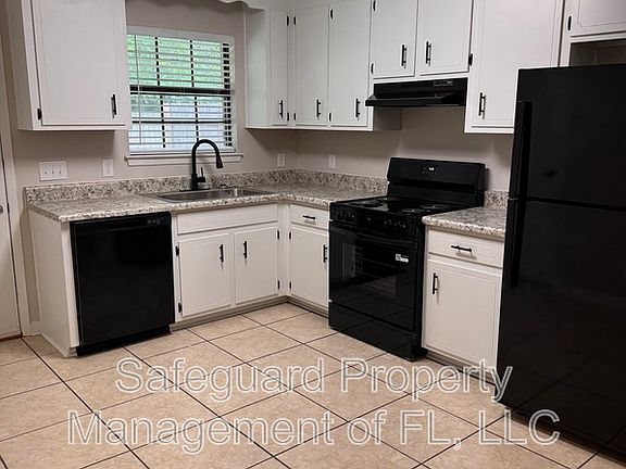 4th image of 4179 Ravenwood Dr