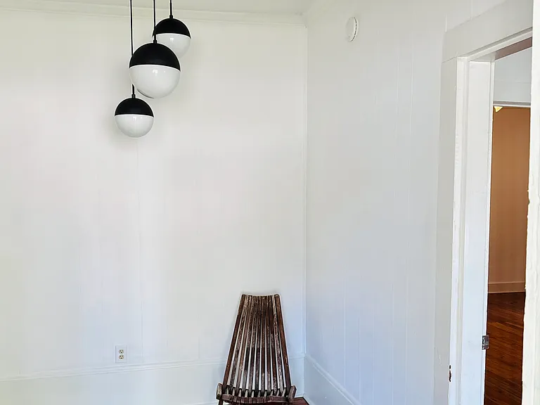 1232 Oakwood Ave NE — Photo 8