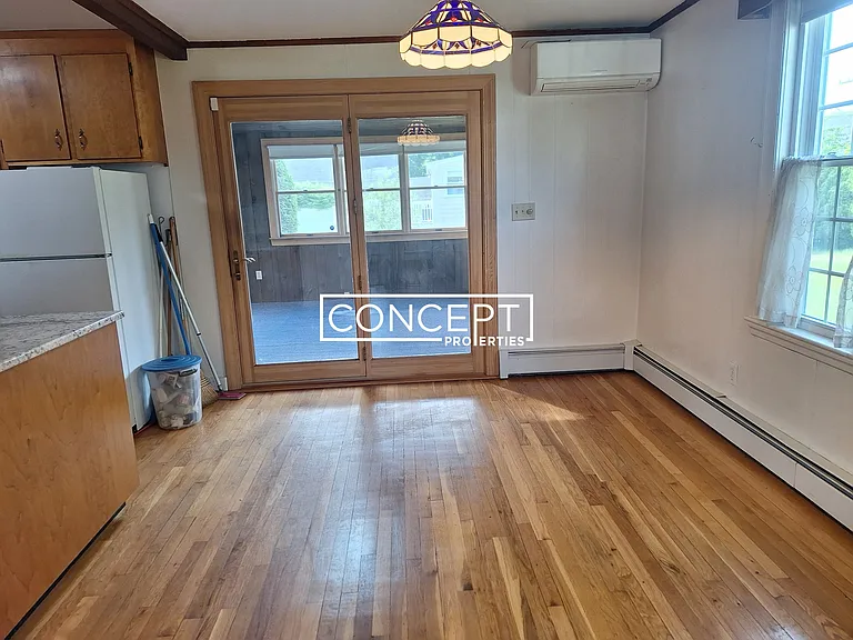 105 Keith St — Photo 7