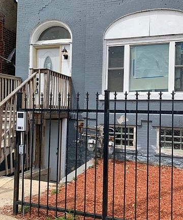 2nd image of 3310 W Congress Pkwy