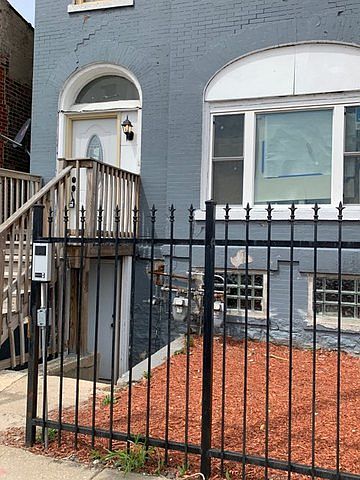 1st image of 3310 W Congress Pkwy #2