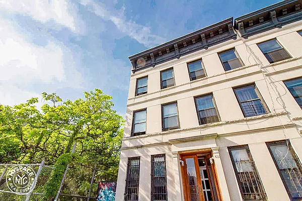 Rented by MySpaceNYC | media 23