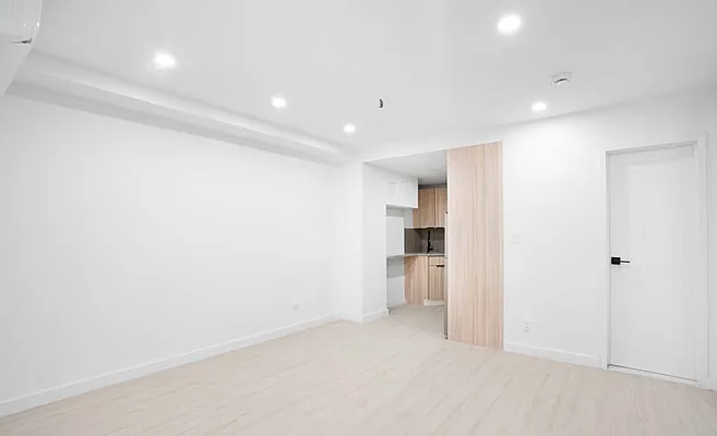 Rented by R New York | media 11