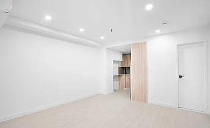 Rented by R New York