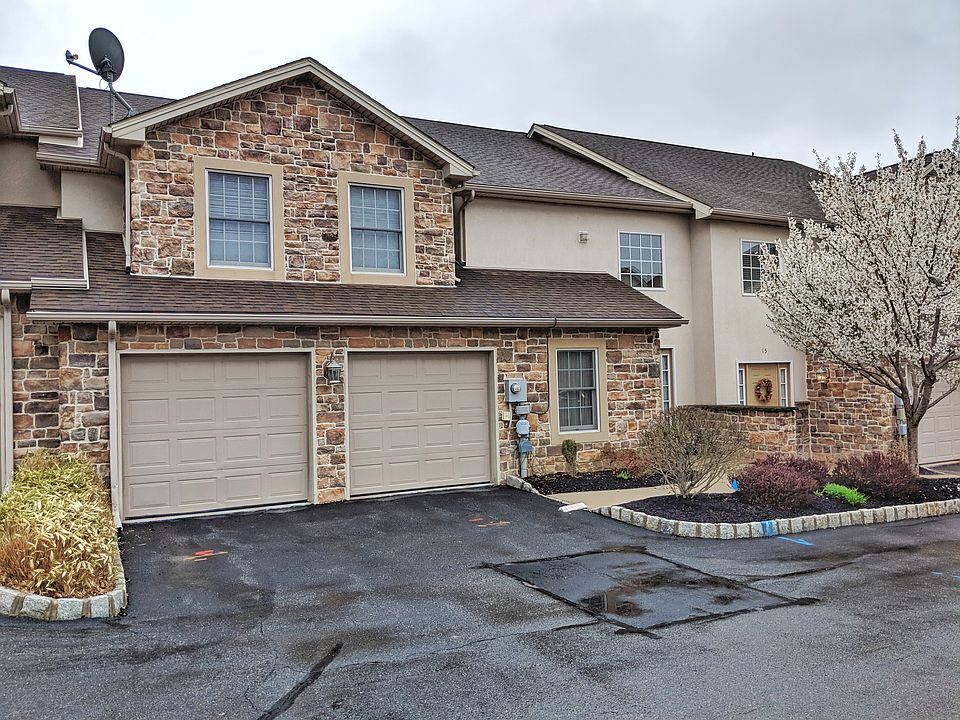 1st image of 16 Holly Ct