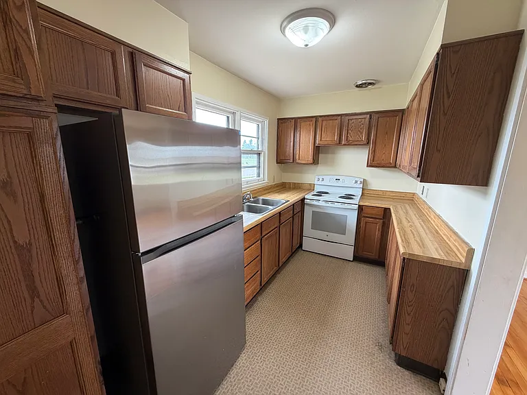 179 Rascal St — Photo 3