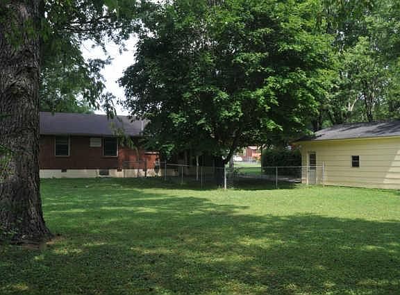 2nd image of 1015 Netherland Dr