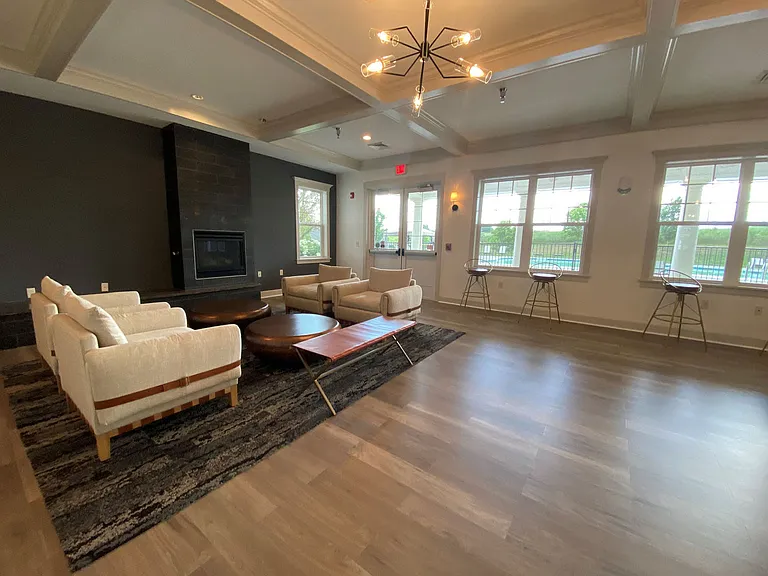 Rivers Pointe Apartments — Photo 8