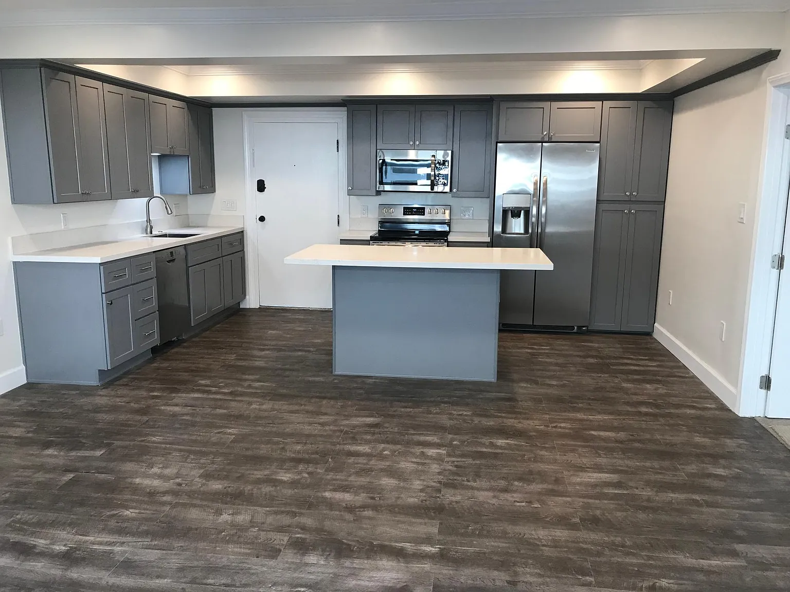 1 bed, 620 sqft, $3,450 — Photo 1