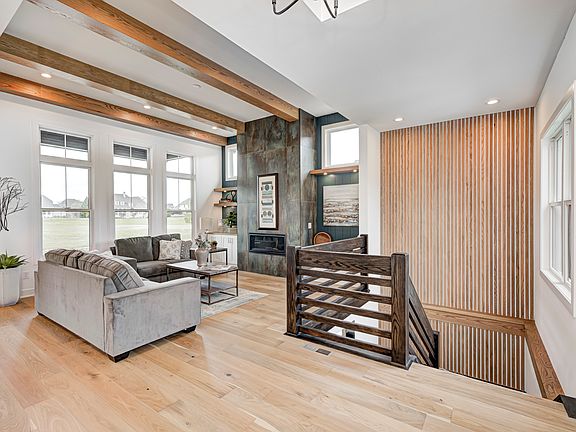 3rd image of 16457 Gleneagles Ct