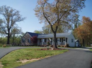 17640 W Pridesville Rd, Amelia Court House, VA 23002