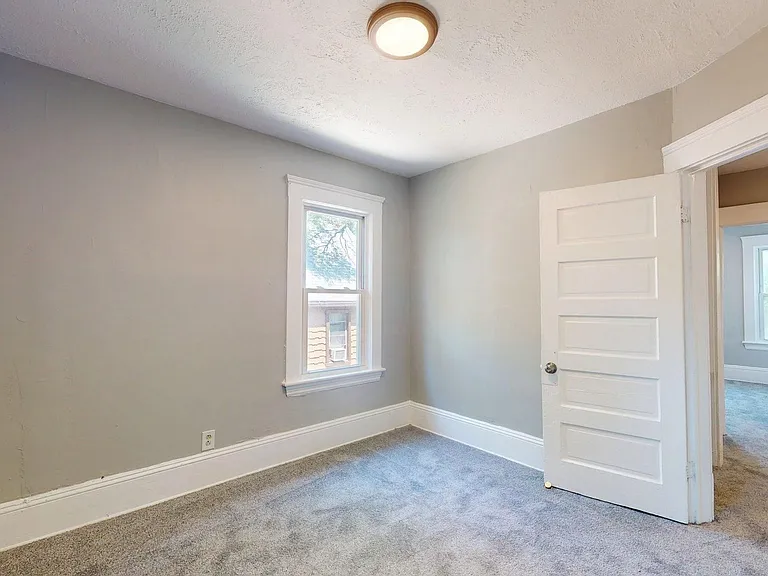3222 W 94th St — Photo 37
