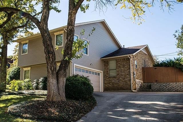 1st image of 2622 Rivercrest Dr