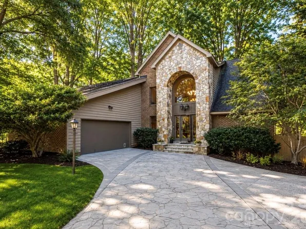 19322 Yachtman Dr, Cornelius, NC 28031