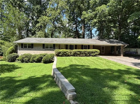 660 Grove Pkwy SE, Marietta, GA 30067