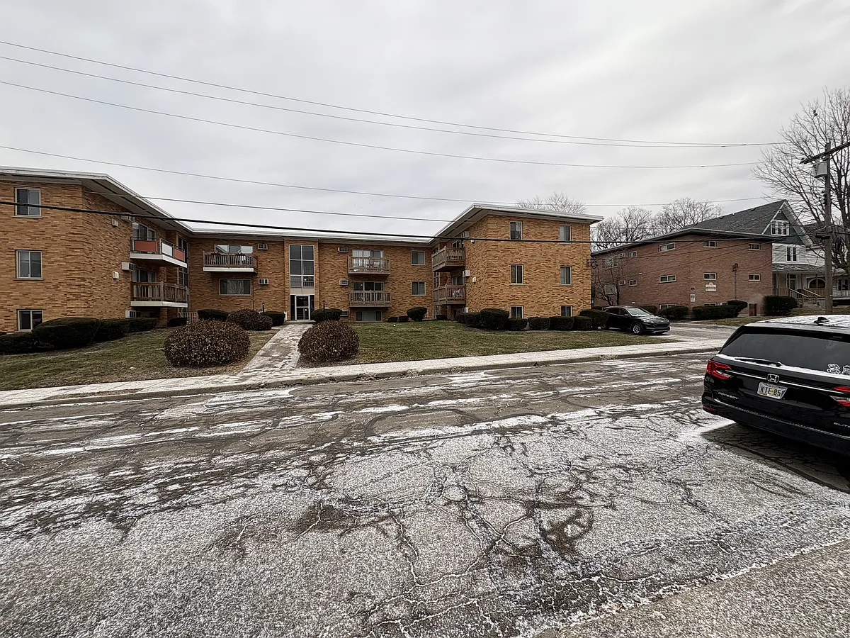 Building Photo - Jefferson Apartments