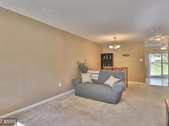 5th image of 3805 Swan House Ct
