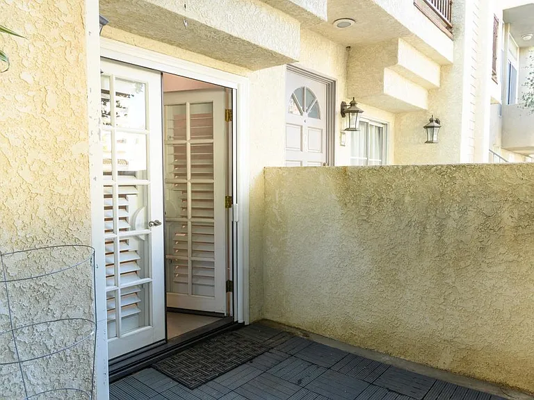 1st Floor Patio