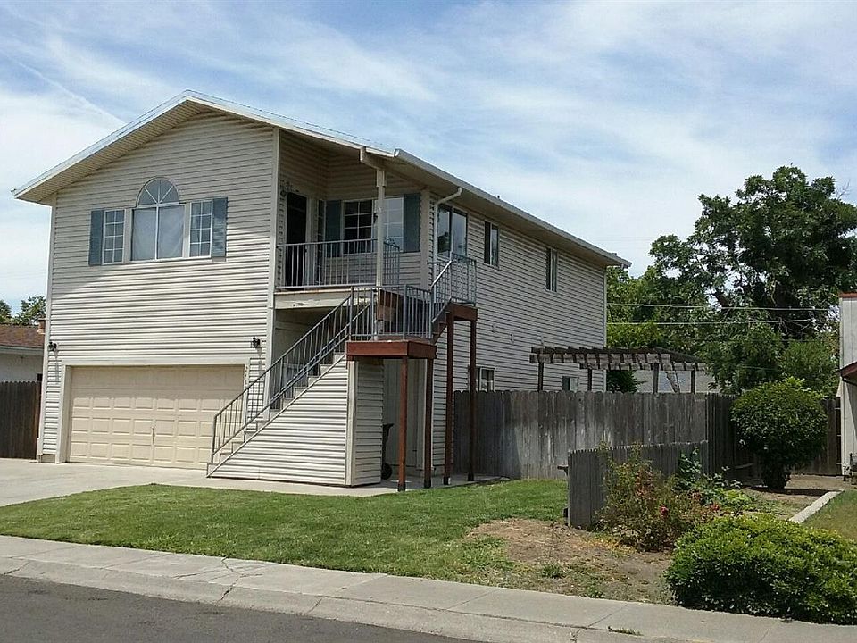 1st image of 2481 W Sonoma Ave