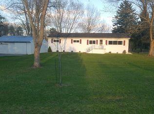 69 S Waverly Rd, Eaton Rapids, MI 48827