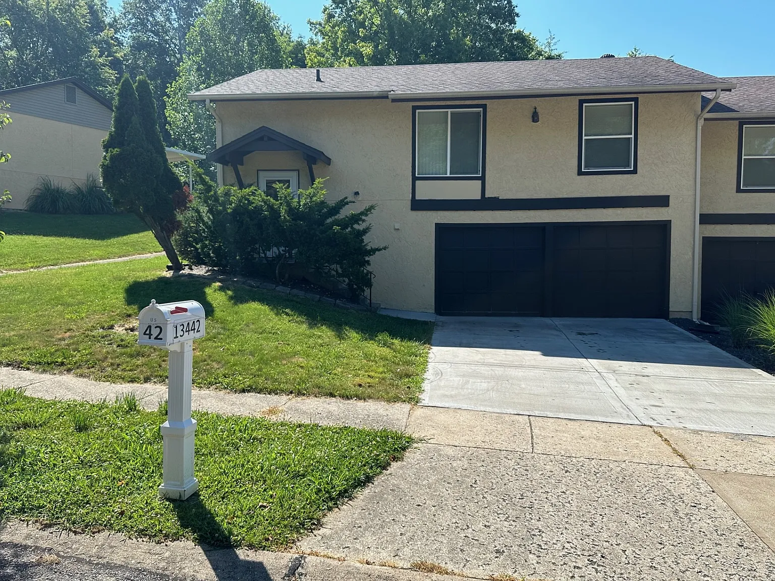 2 bed, 1500 sqft, $1,792 — Photo 1