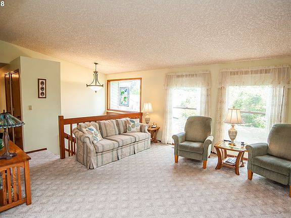 3rd image of 9808 NE 81st Ct