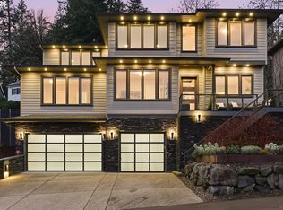 2123 S Military Rd, Portland, OR 97219