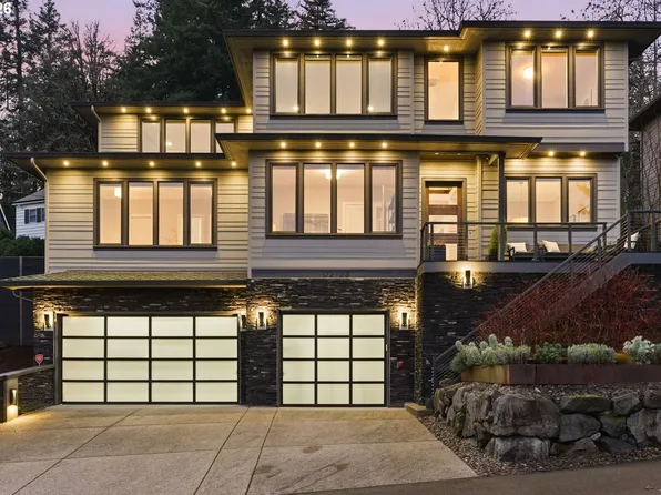 2123 S Military Rd, Portland, OR 97219