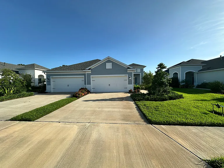 4727 Willow Bend Ave — Photo 1