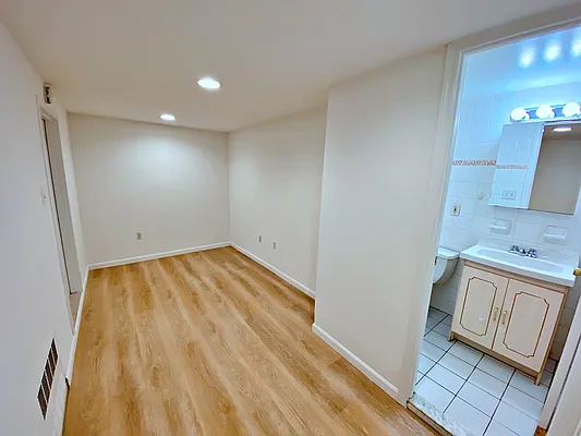 Rented by William Raveis Real Estate | media 8