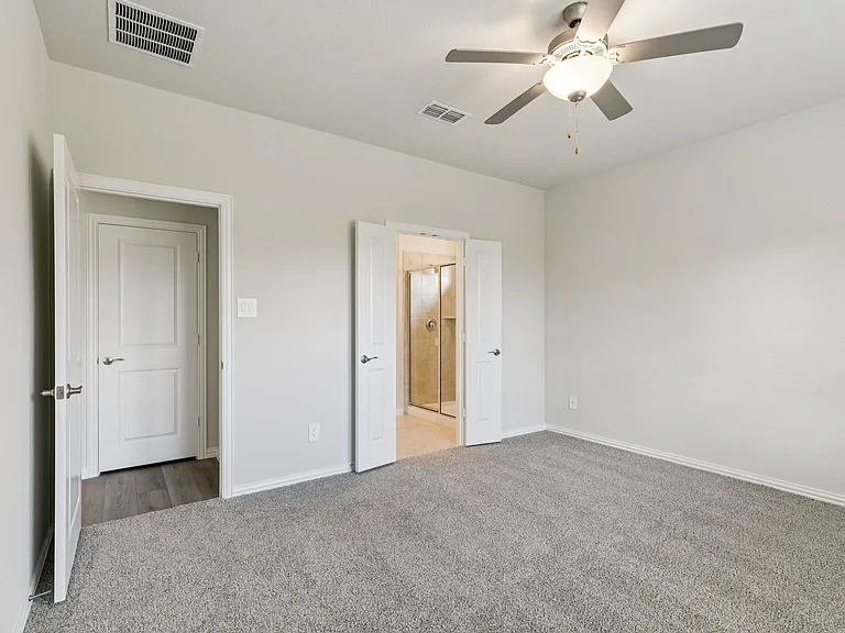 606 Travine Dr — Photo 10