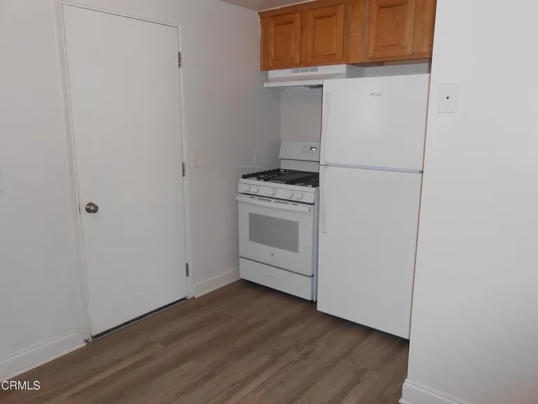 225 Brett Way — Photo 5