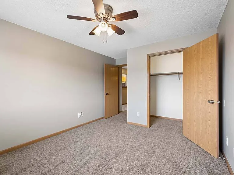 Highland View Apartments — Photo 94