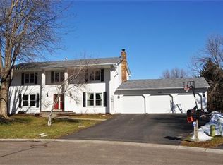 3197 Canterbury Cir, Woodbury, MN 55125