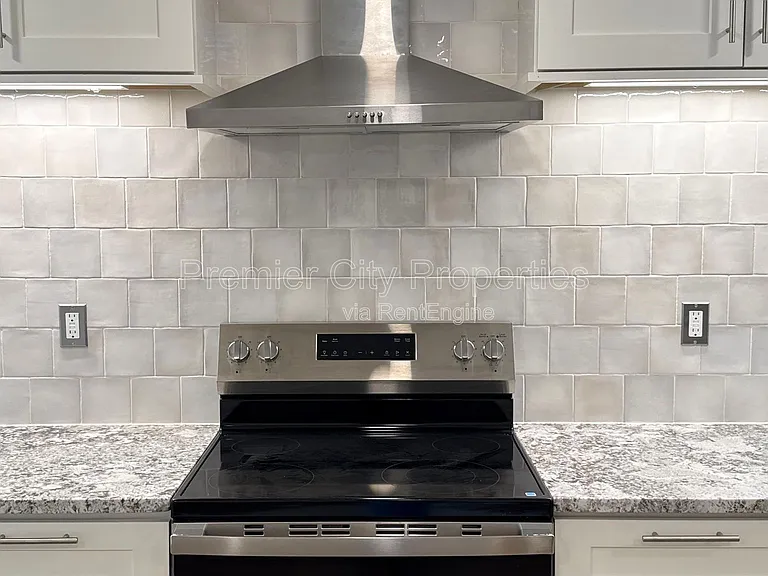 240 McGregor Ave #1 — Photo 3