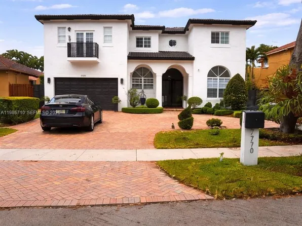 7770 NW 161st Ter, Miami Lakes, FL 33016