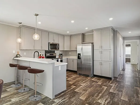 1607 American Dr, Cleburne, TX 76033