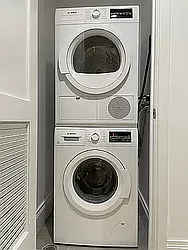 Rented by R New York