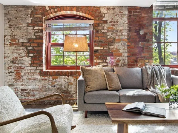 544 S Front St APT 206, Columbus, OH 43215