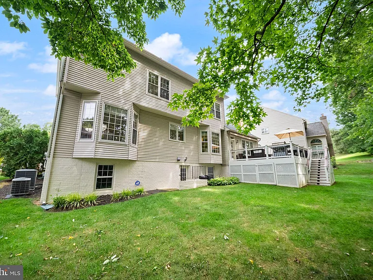5667 Lonesome Dove Ct — Photo 81