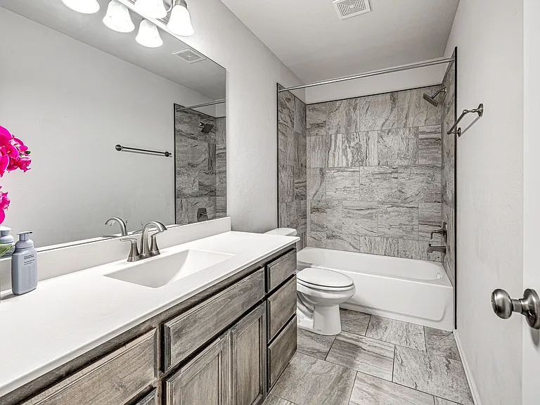 3012 NW 184th Ter — Photo 15