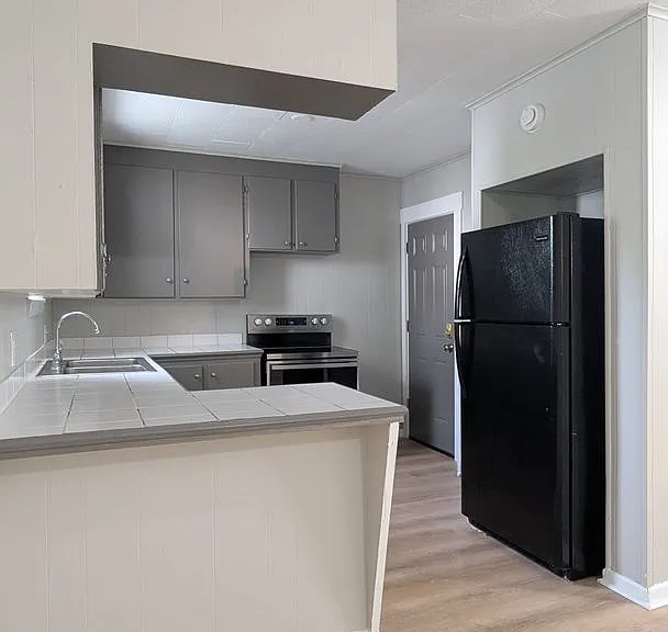 56 Silver — Photo 1