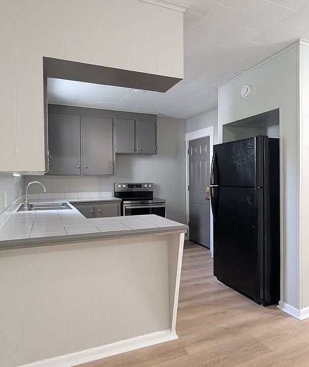 1st image of 56 Silver St APT 8