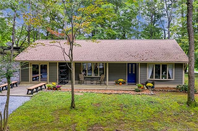 1st image of 202 Piney Meadow Dr