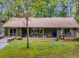 202 Piney Meadow Dr, Mills River, NC 28759